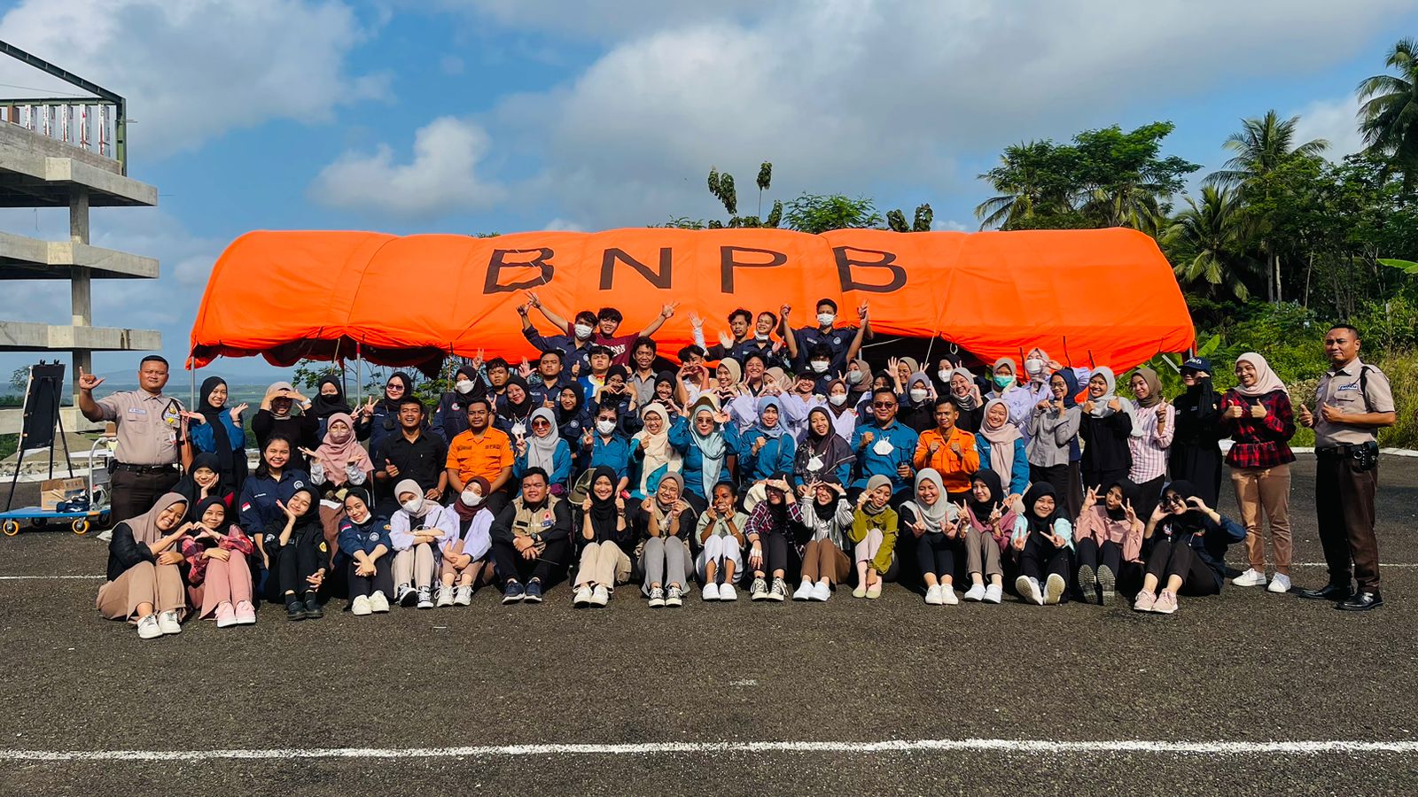 Foto bersama dosen UNPAD dan BNPB